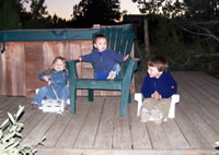 November 2006: Ashlyn, Max and Alex on the hot tub deck.