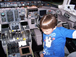 December 2008: Alex in the Delta cockpit