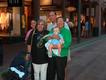 Indian Market in Santa Fe with Nonabah, Silvia, Dad & Grandmama. (125kb)