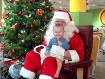 With Santa at Tema Furniture in Albuqerque (129kb)